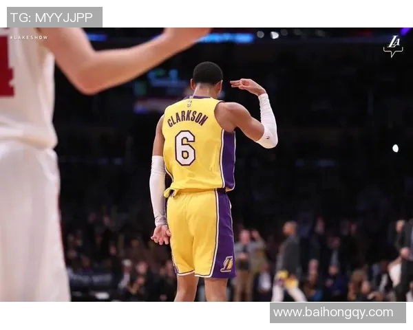 乔丹克拉克森:从替补到全明星的华丽蜕变与篮球生涯回顾